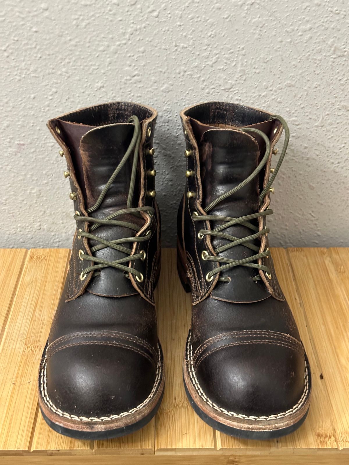 Photo by killbill03 on January 5, 2024 of the Nicks Americana in Horween Brown Waxed Flesh.