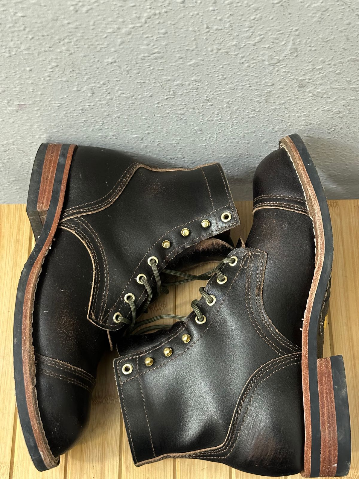 Photo by killbill03 on January 5, 2024 of the Nicks Americana in Horween Brown Waxed Flesh.