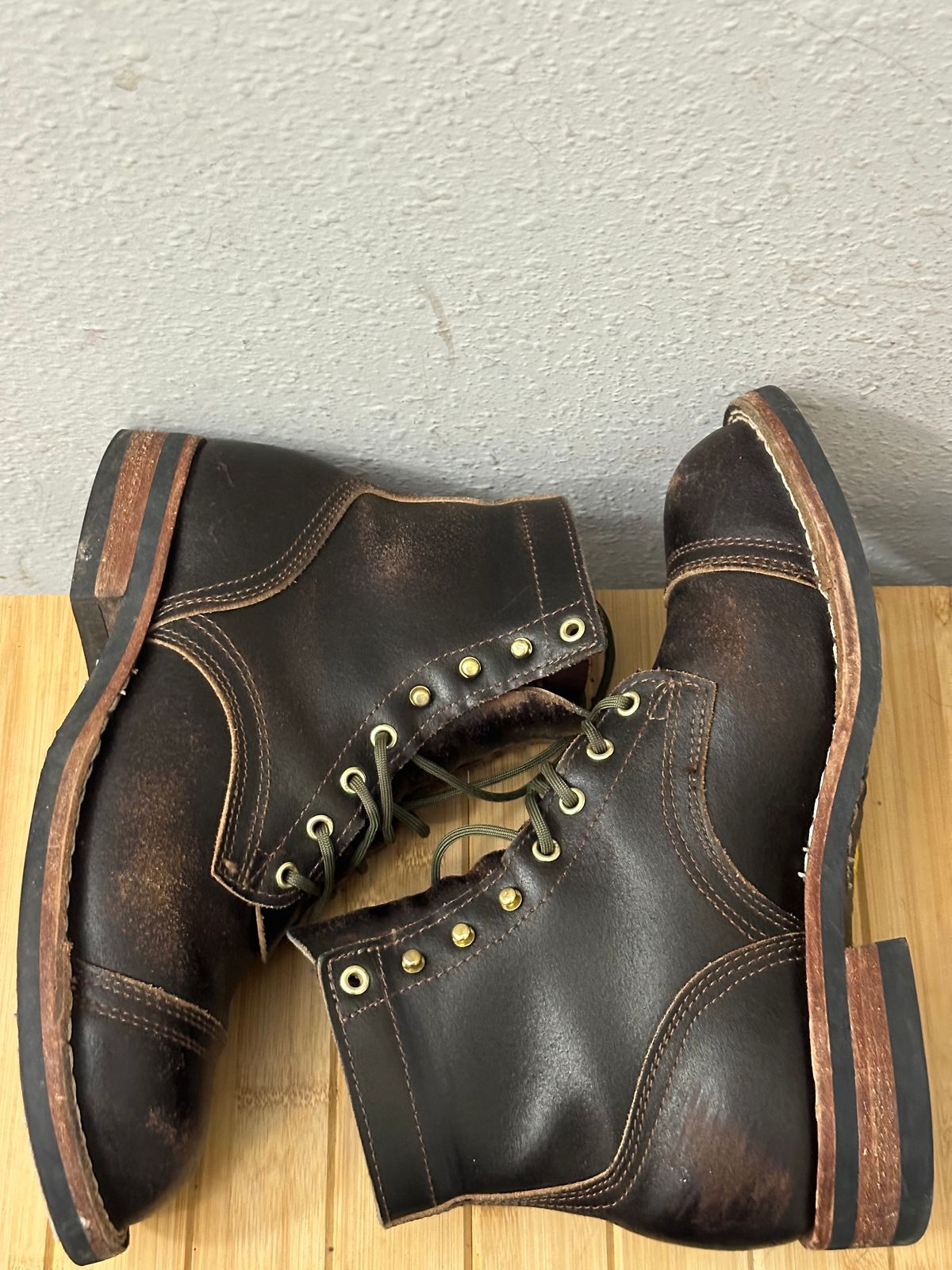 Photo by killbill03 on April 6, 2024 of the Nicks Americana in Horween Brown Waxed Flesh.
