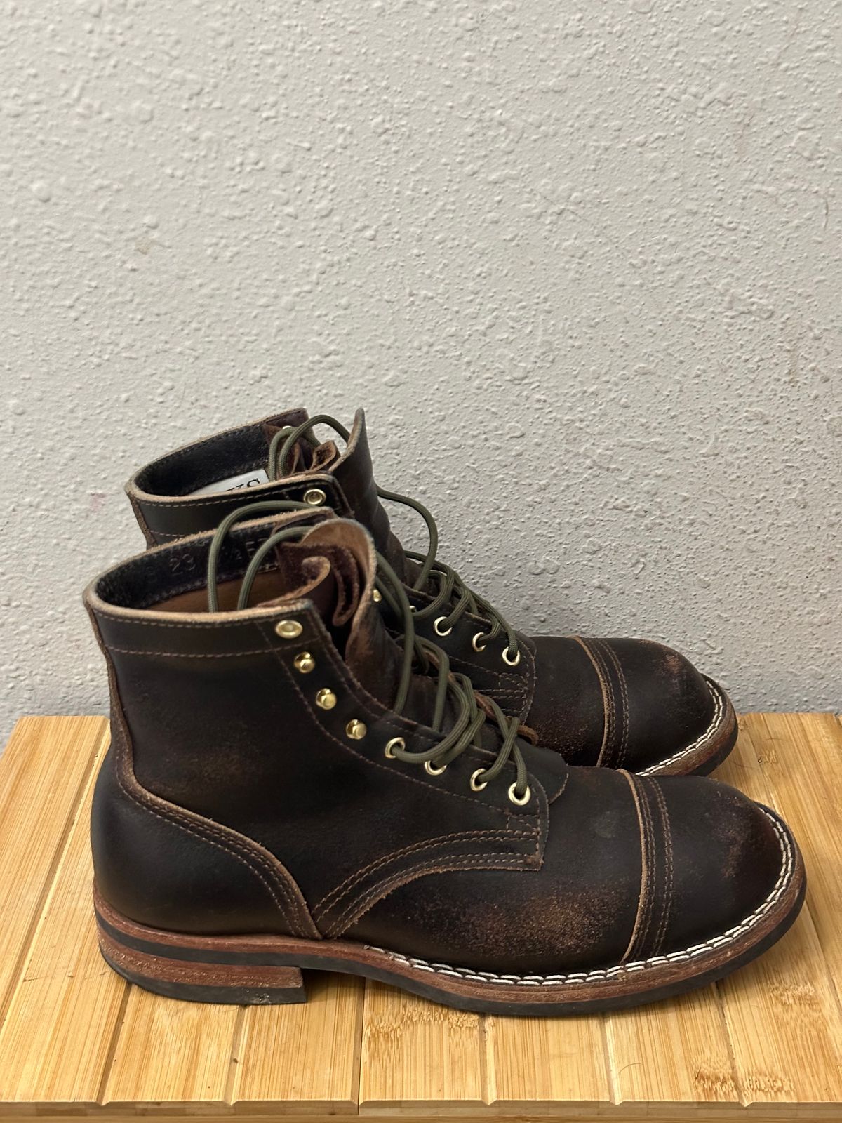 Photo by killbill03 on April 6, 2024 of the Nicks Americana in Horween Brown Waxed Flesh.