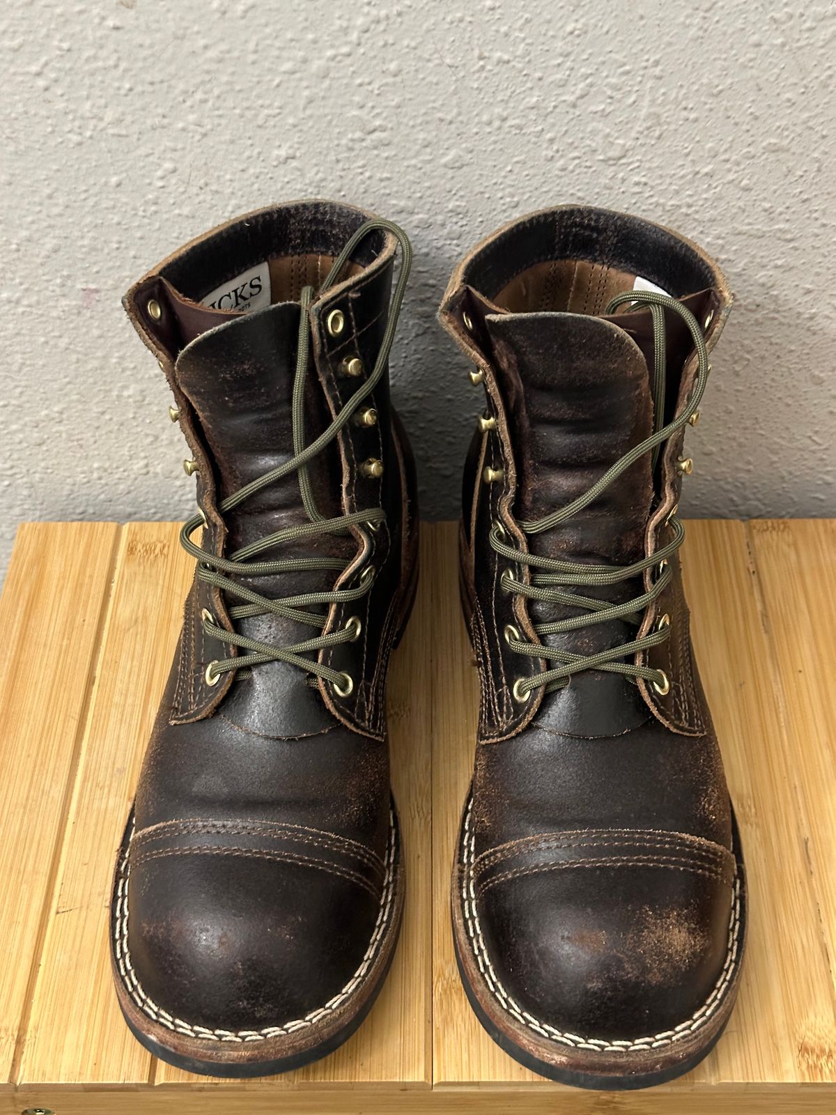 Photo by killbill03 on April 6, 2024 of the Nicks Americana in Horween Brown Waxed Flesh.