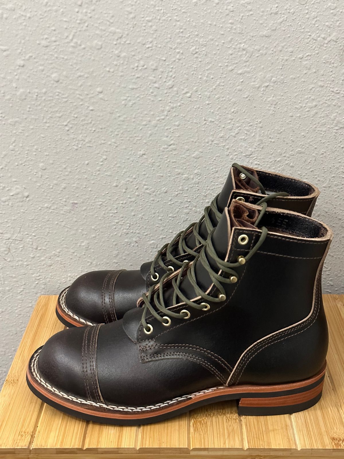 Photo by killbill03 on October 2, 2023 of the Nicks Americana in Horween Brown Waxed Flesh.