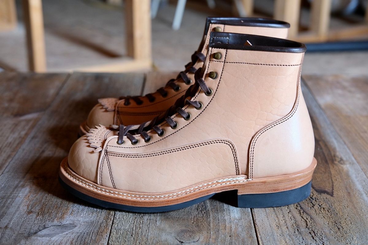 Photo by farmers_mums_ on October 2, 2022 of the Monroe 19916 Monkey Boot in Shinki Natural Oiled Horsebutt.