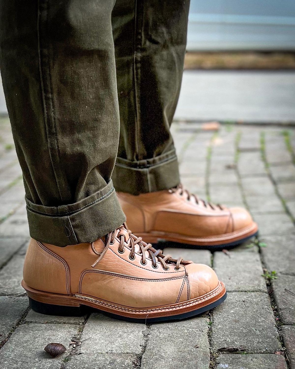 Photo by farmers_mums_ on October 4, 2022 of the Monroe 19916 Monkey Boot in Shinki Natural Oiled Horsebutt.