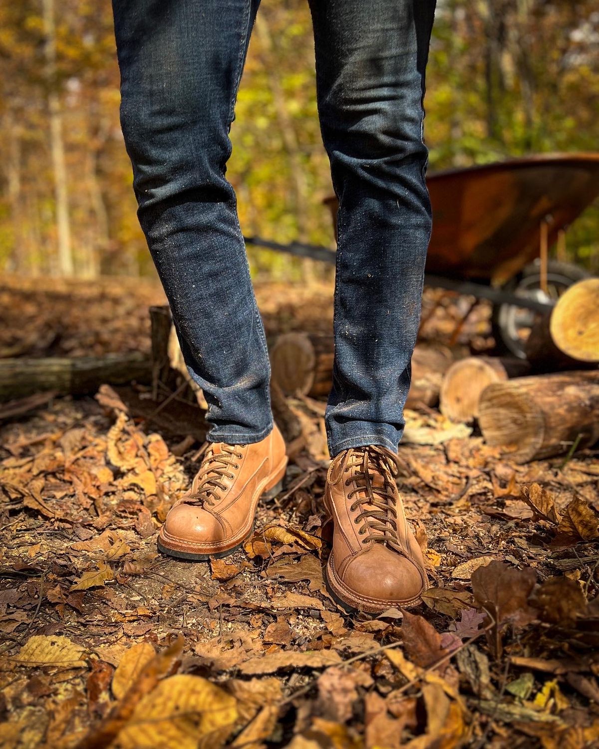 Photo by farmers_mums_ on October 23, 2022 of the Monroe 19916 Monkey Boot in Shinki Natural Oiled Horsebutt.