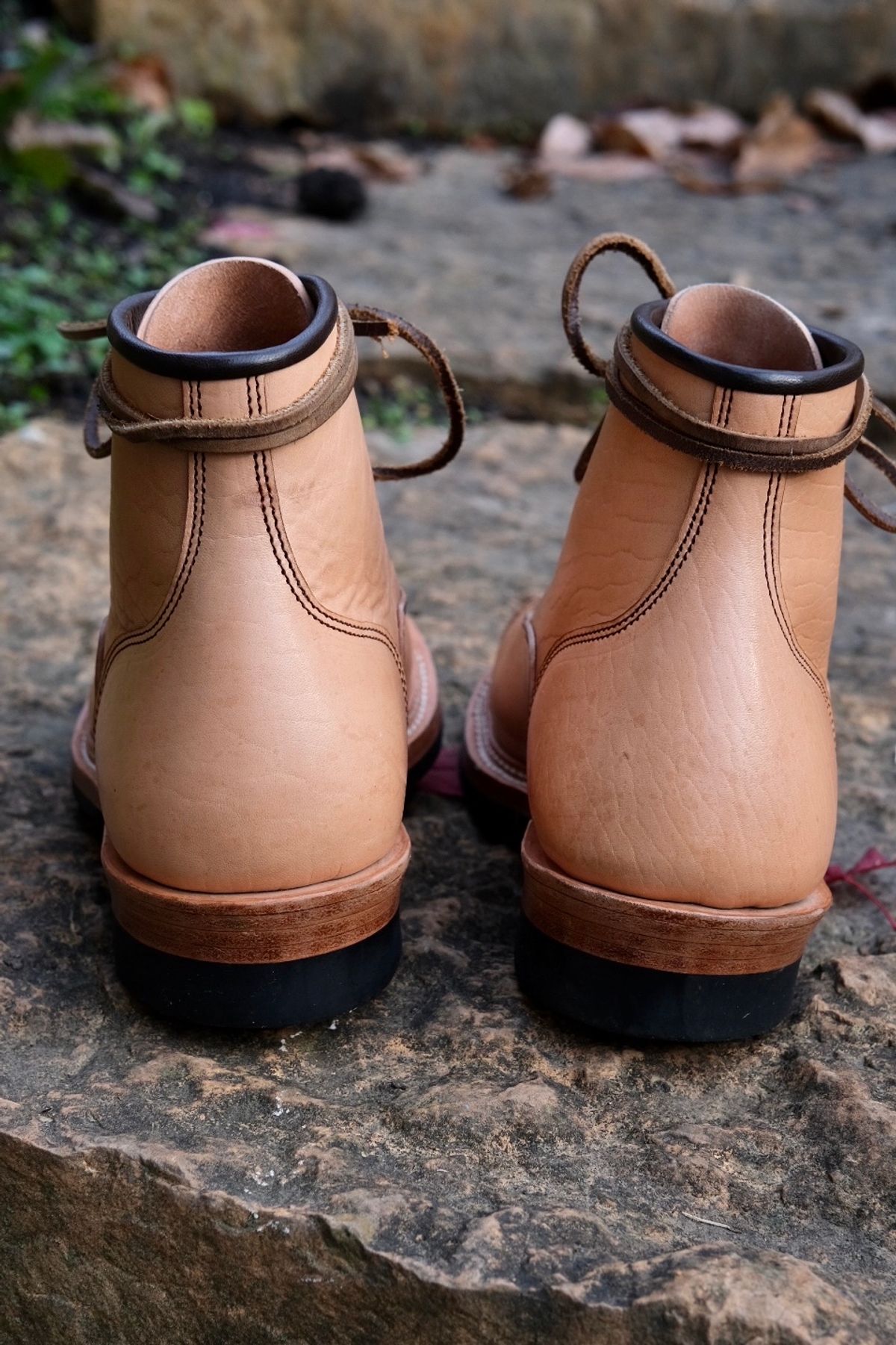 Photo by farmers_mums_ on November 2, 2022 of the Monroe 19916 Monkey Boot in Shinki Natural Oiled Horsebutt.