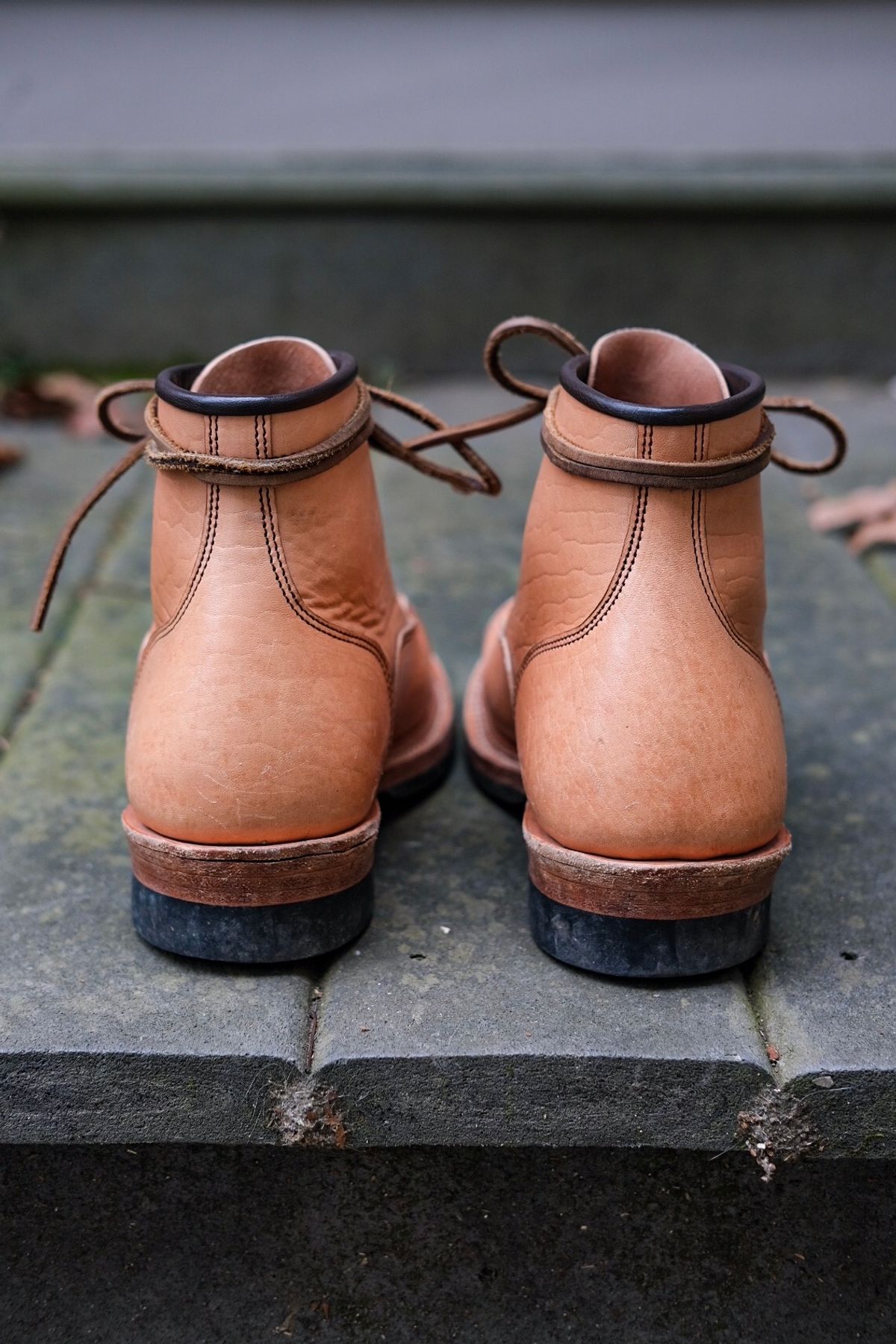Photo by farmers_mums_ on December 2, 2022 of the Monroe 19916 Monkey Boot in Shinki Natural Oiled Horsebutt.