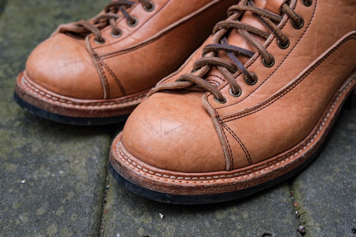 Photo by farmers_mums_ on December 2, 2022 of the Monroe 19916 Monkey Boot in Shinki Natural Oiled Horsebutt.