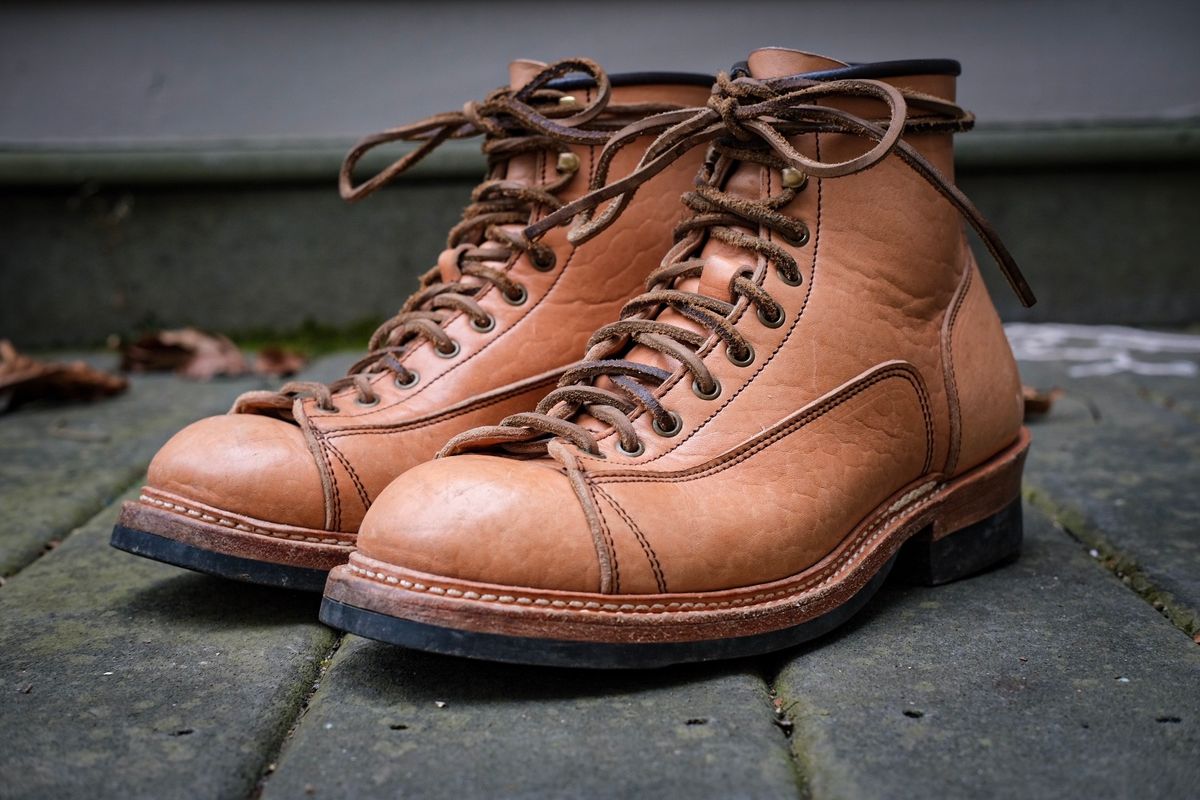 Photo by farmers_mums_ on December 2, 2022 of the Monroe 19916 Monkey Boot in Shinki Natural Oiled Horsebutt.