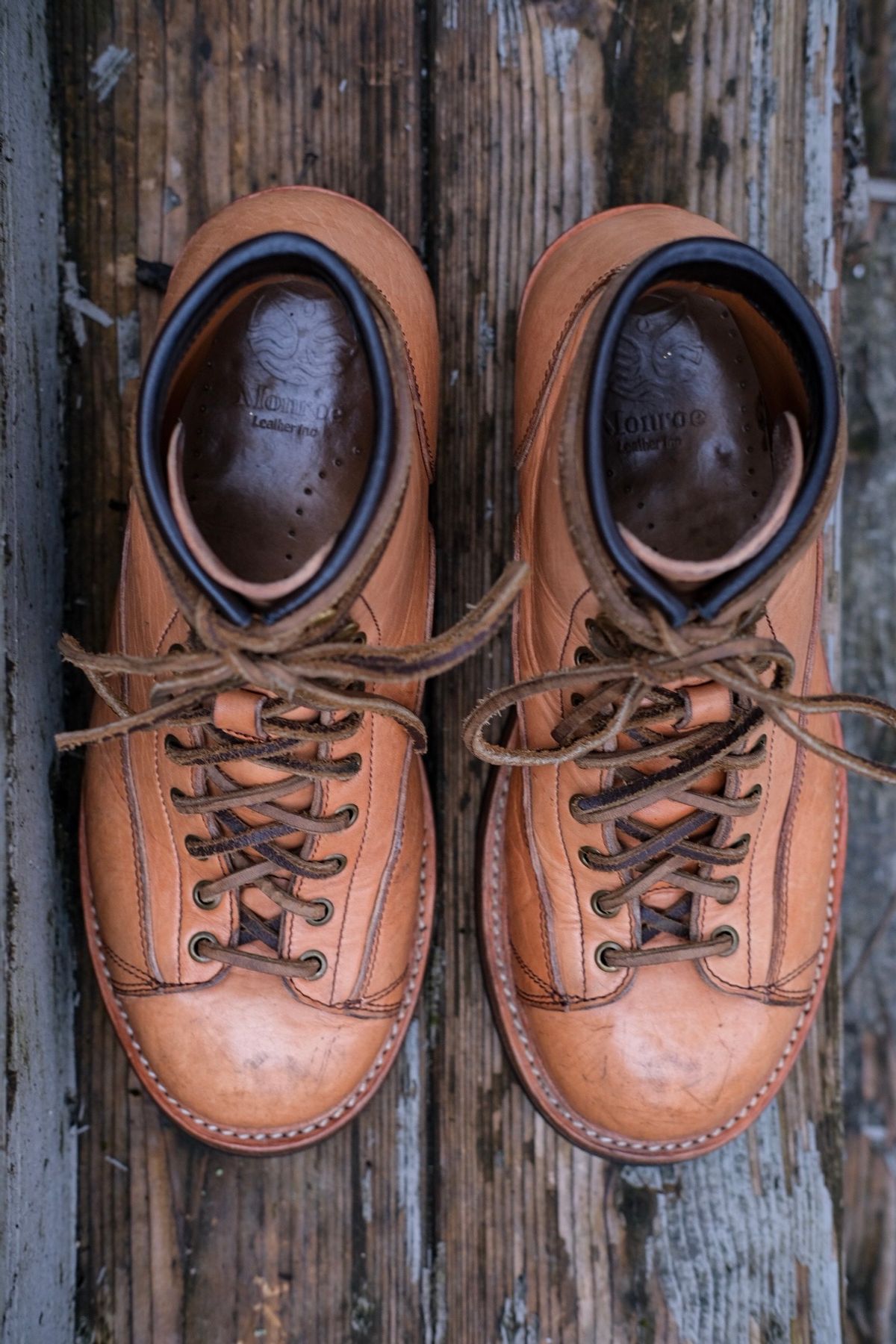 Photo by farmers_mums_ on January 2, 2023 of the Monroe 19916 Monkey Boot in Shinki Natural Oiled Horsebutt.