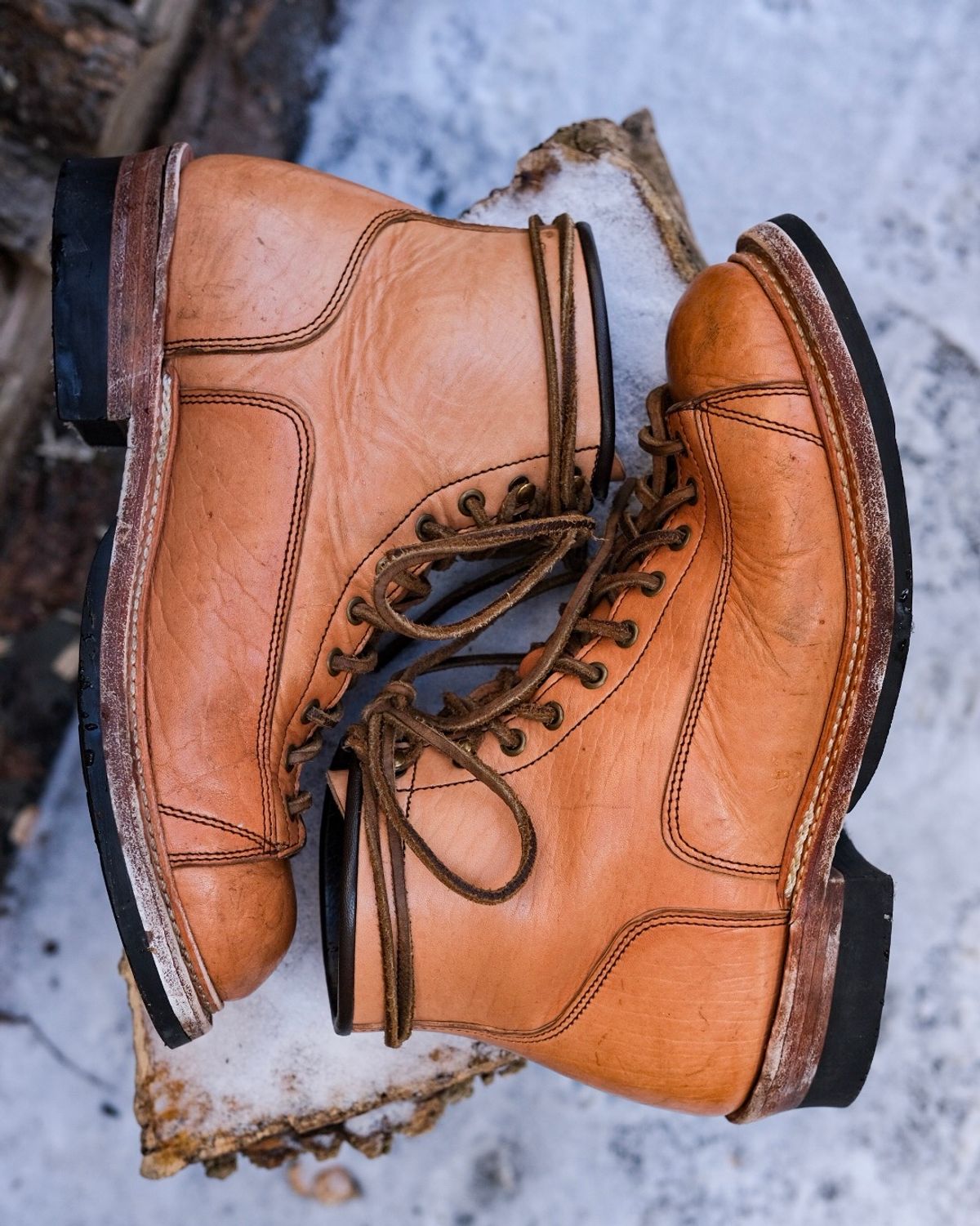 Photo by farmers_mums_ on February 1, 2023 of the Monroe 19916 Monkey Boot in Shinki Natural Oiled Horsebutt.