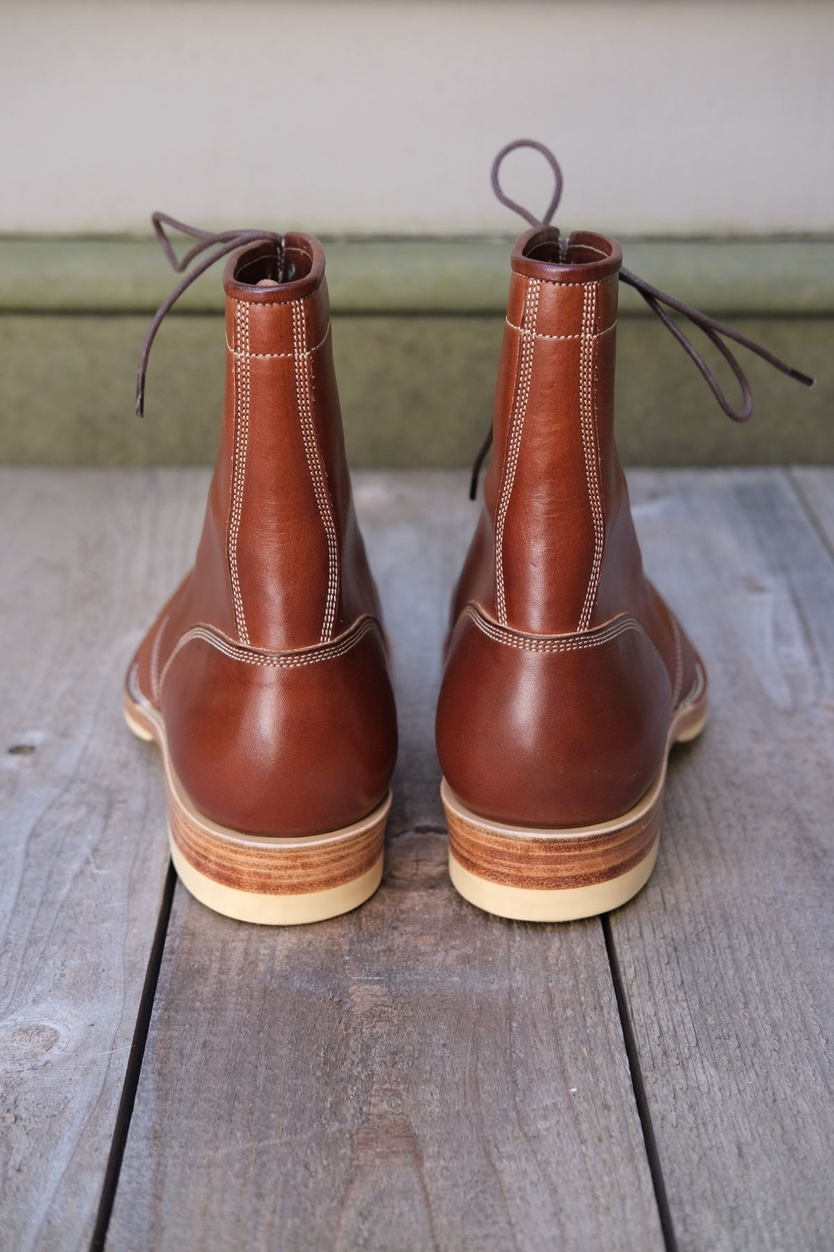 Photo by farmers_mums_ on October 2, 2023 of the Onderhoud SVC02 Packer Boot in Wickett & Craig Medium Brown Traditional Harness.