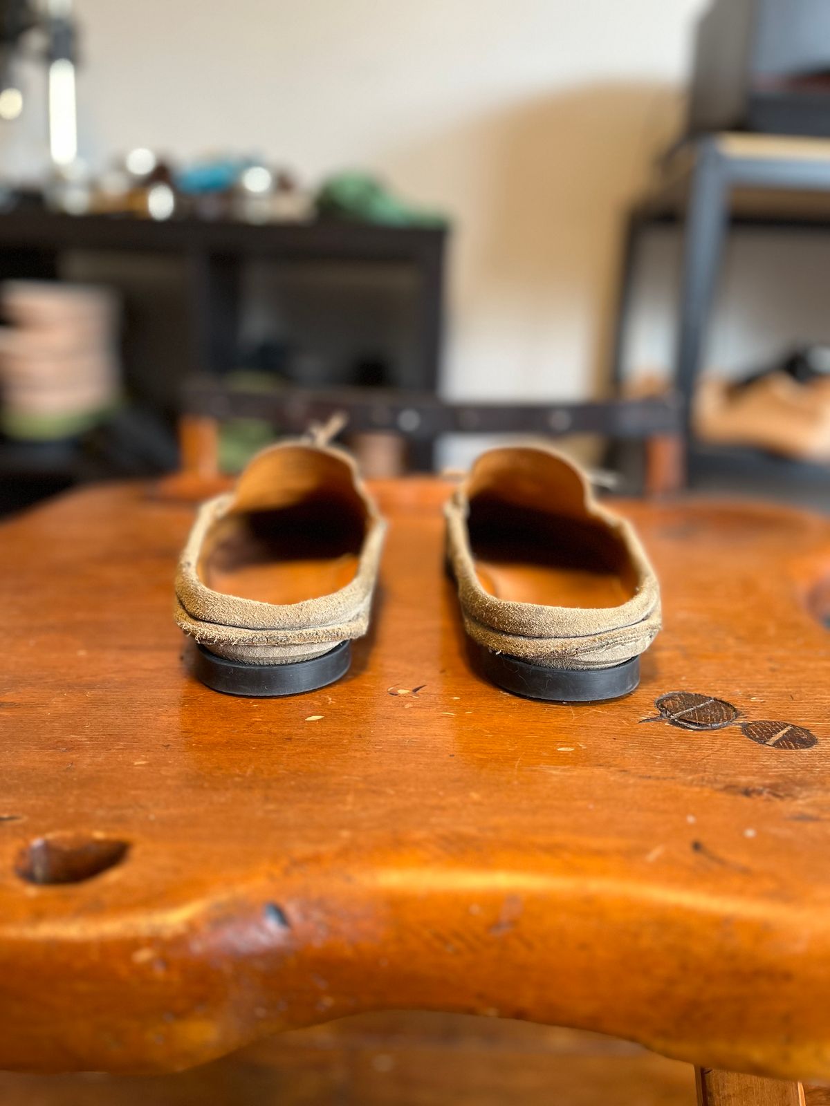 Photo by nfbootmaker on November 1, 2022 of the Easymoc Easymoc in Stone Suede.