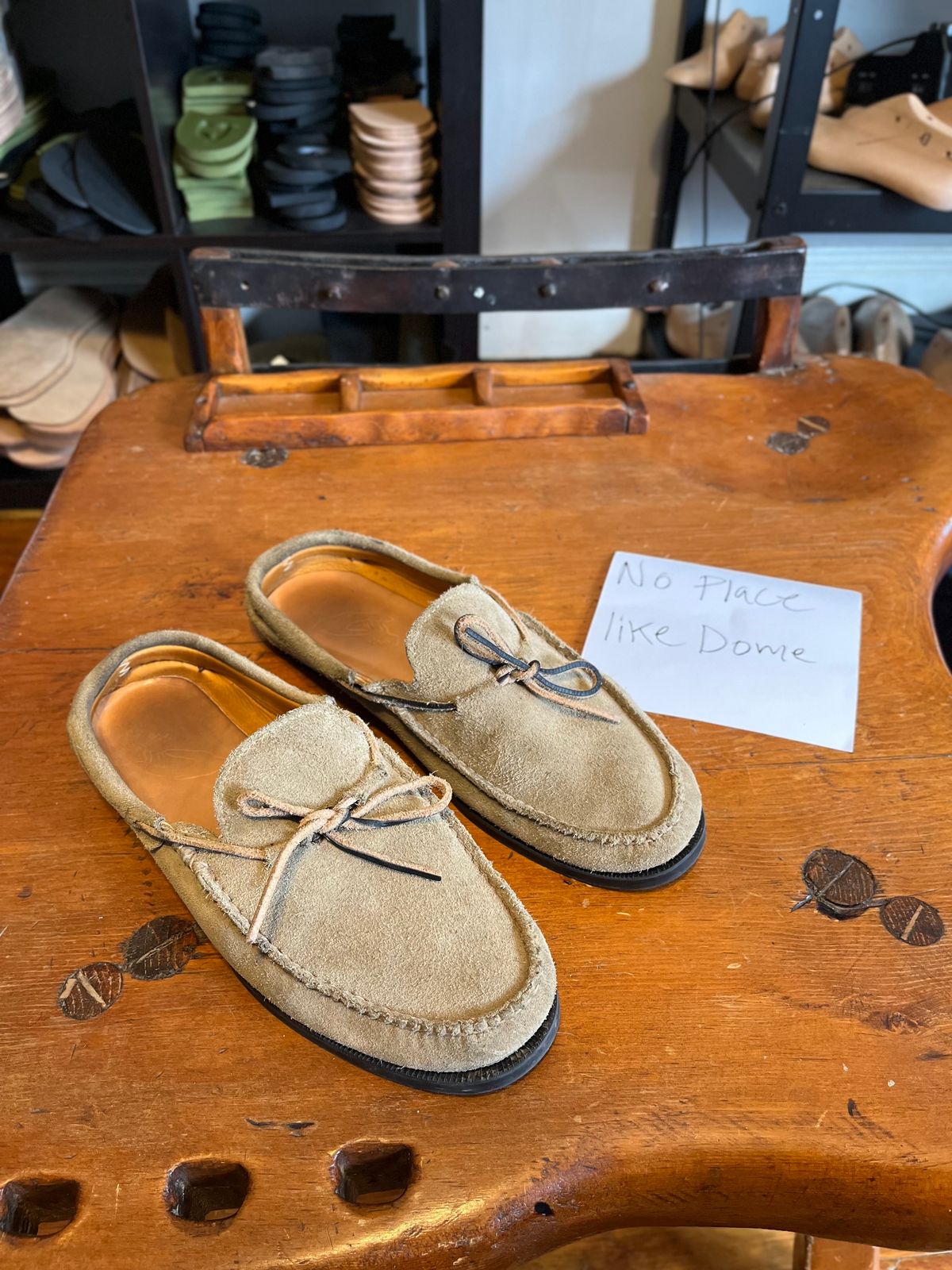 Photo by nfbootmaker on November 1, 2022 of the Easymoc Easymoc in Stone Suede.