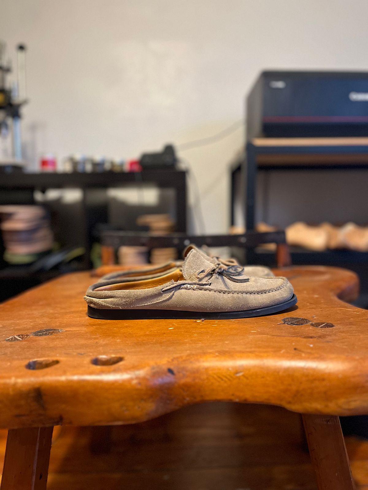 Photo by nfbootmaker on January 4, 2023 of the Easymoc Easymoc in Stone Suede.