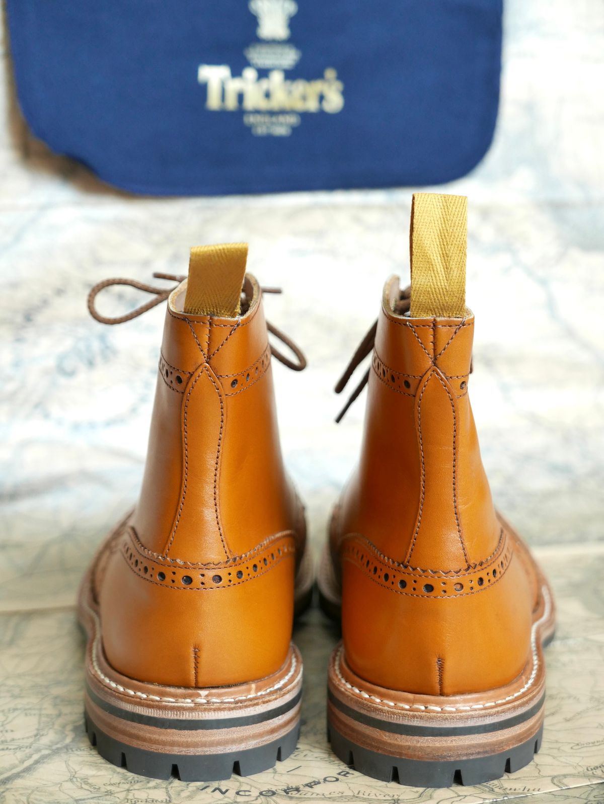 Photo by Mr_Fahrenheit451 on October 2, 2022 of the Tricker's Stow Country Boot in Acorn Antique.
