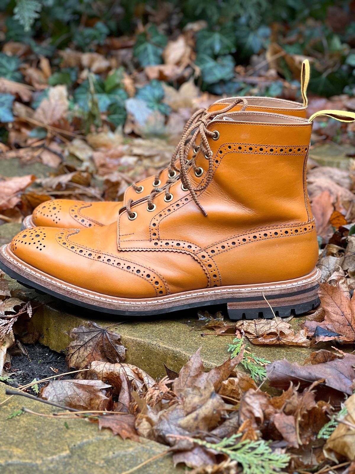 Photo by Mr_Fahrenheit451 on January 4, 2023 of the Tricker's Stow Country Boot in Acorn Antique.