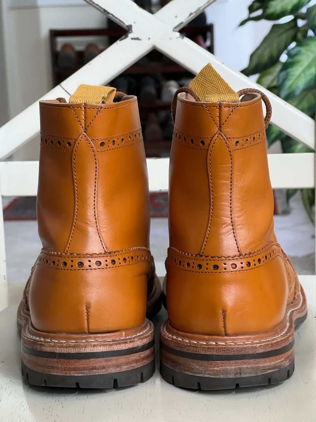 Photo by Mr_Fahrenheit451 on March 5, 2023 of the Tricker's Stow Country Boot in Acorn Antique.