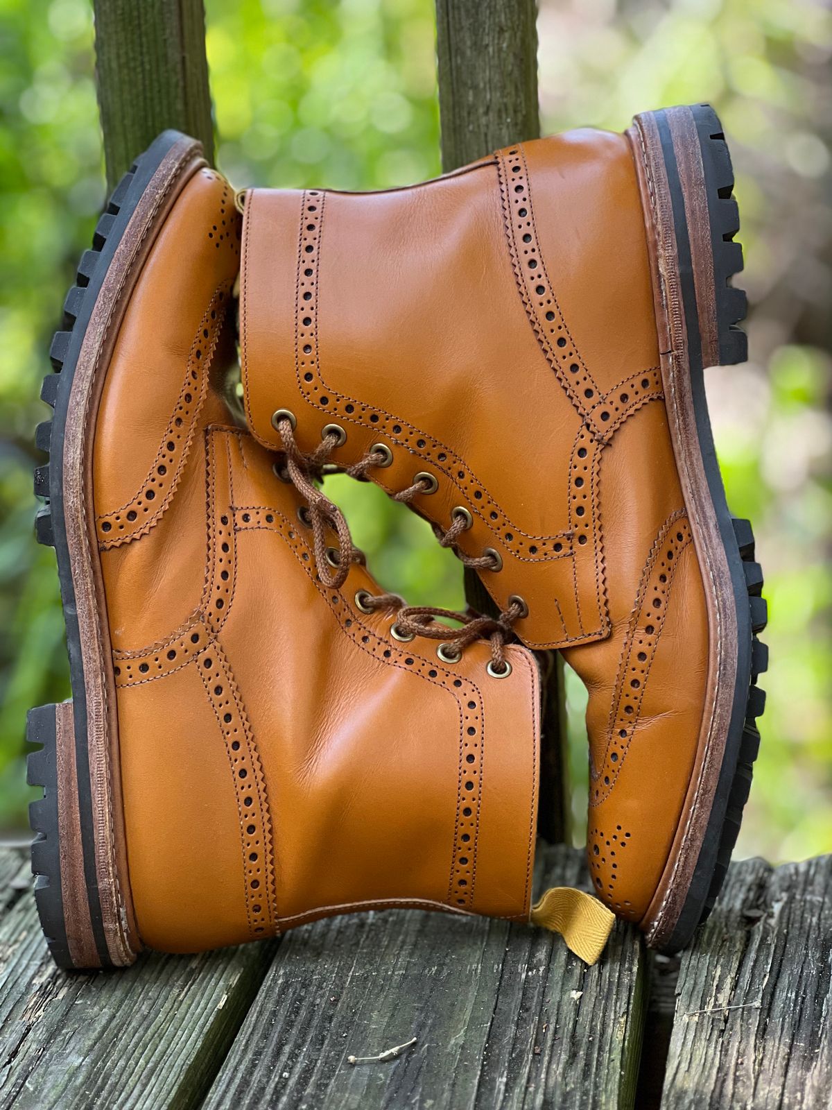 Photo by Mr_Fahrenheit451 on April 3, 2023 of the Tricker's Stow Country Boot in Acorn Antique.