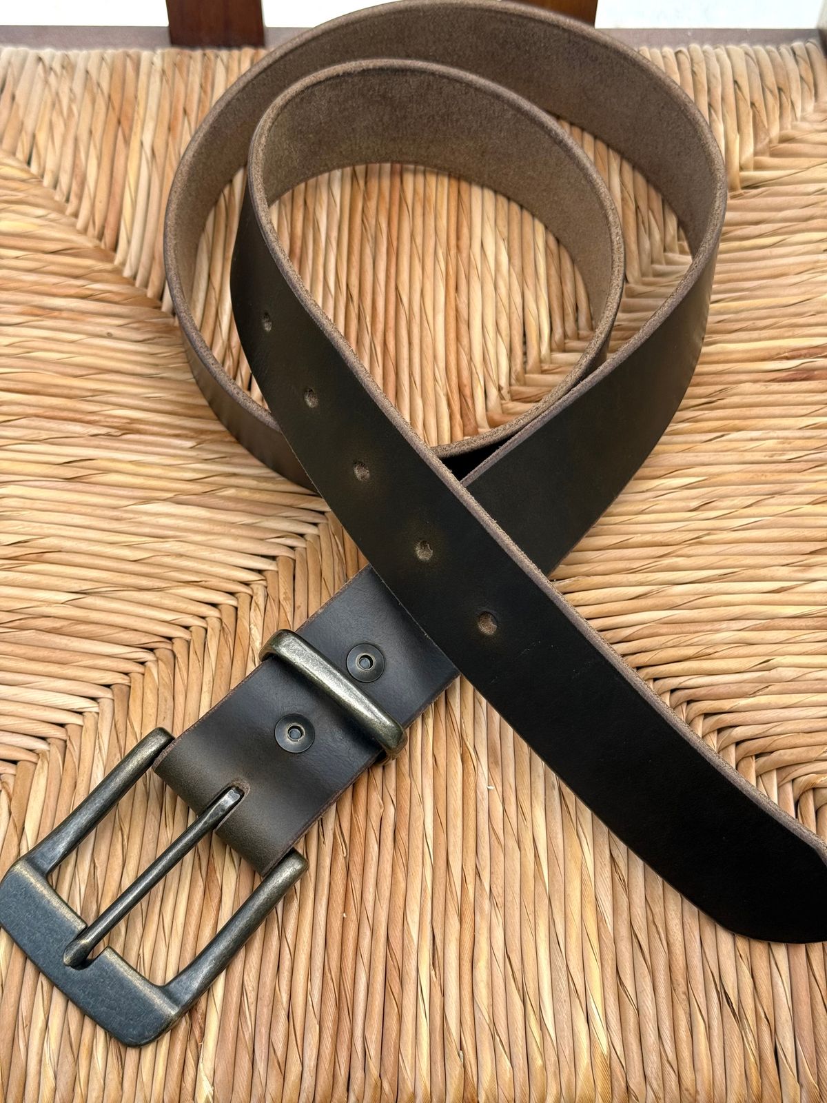 Photo by Mr_Fahrenheit451 on October 4, 2025 of the Self-Made Belt in Horween Dark Olive Chromexcel.