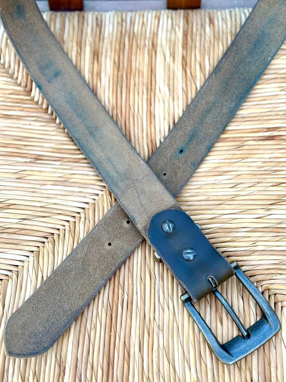 Photo by Mr_Fahrenheit451 on November 5, 2025 of the Self-Made Belt in Horween Dark Olive Chromexcel.