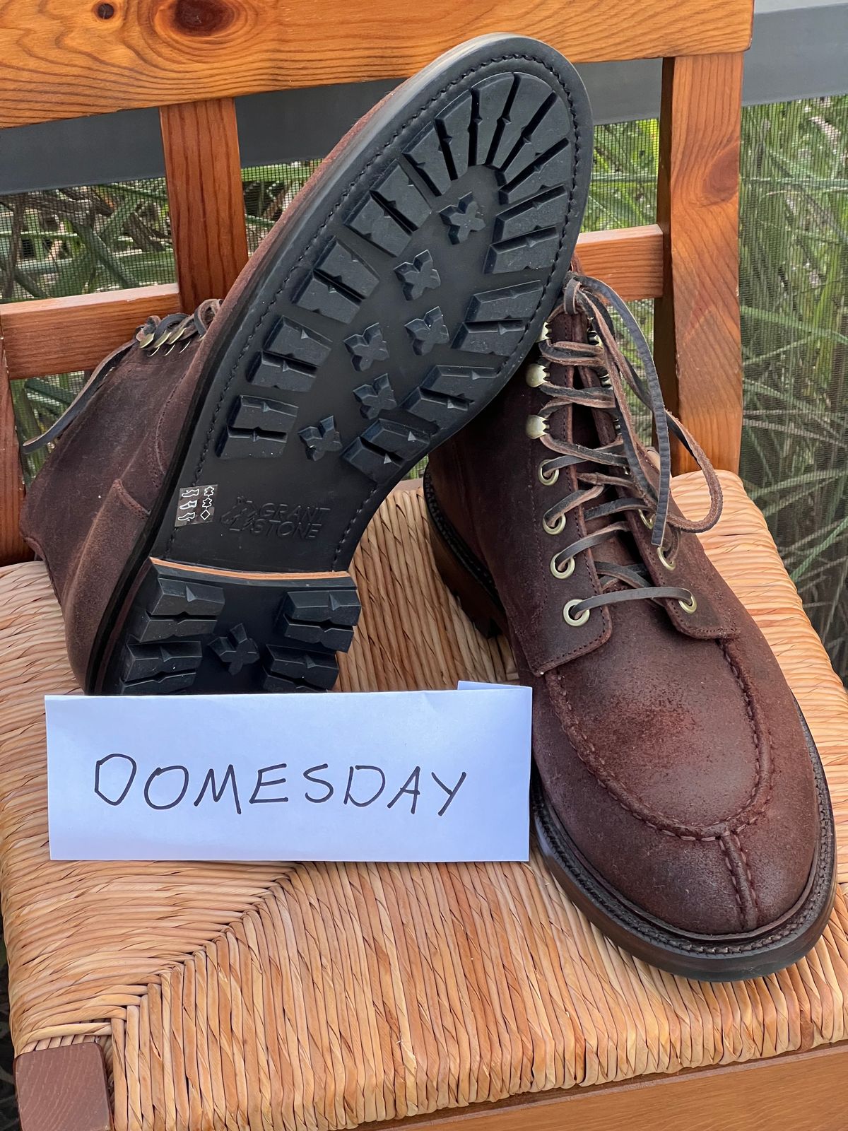Photo by Mr_Fahrenheit451 on October 3, 2024 of the Grant Stone Ottawa Boot in C.F. Stead Tobacco Waxy Commander Suede.
