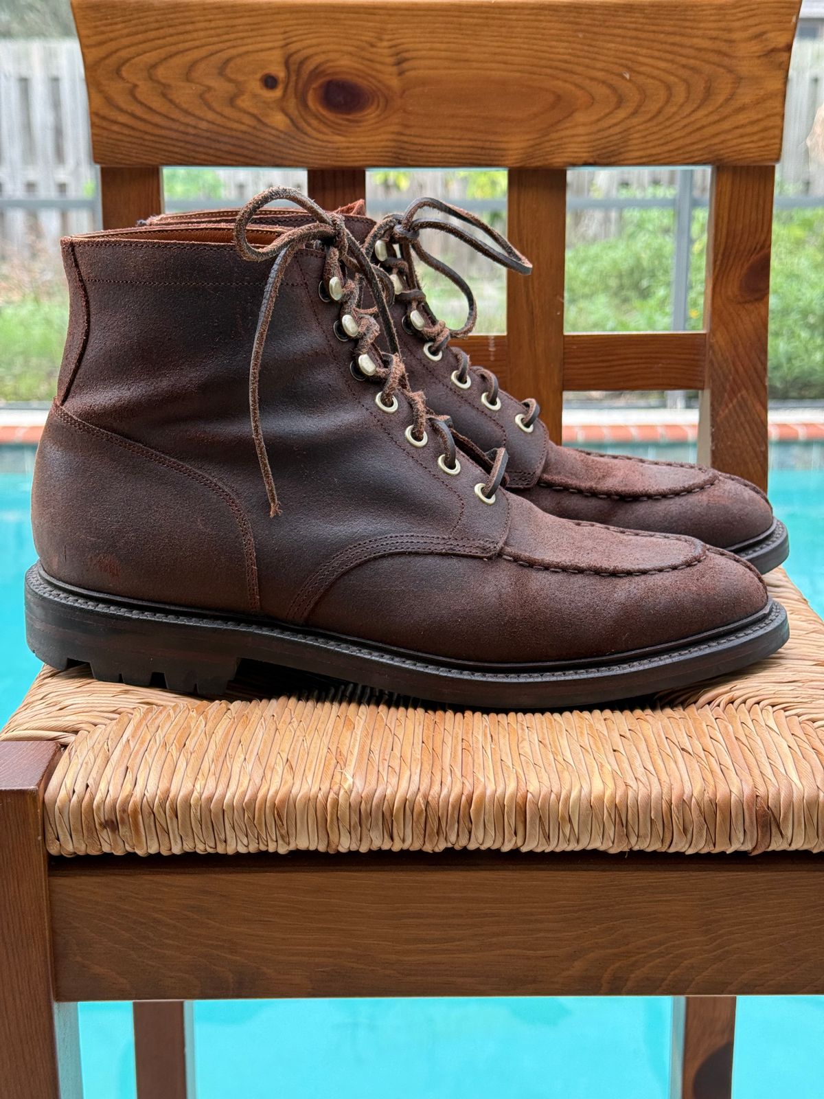 Photo by Mr_Fahrenheit451 on November 4, 2024 of the Grant Stone Ottawa Boot in C.F. Stead Tobacco Waxy Commander Suede.