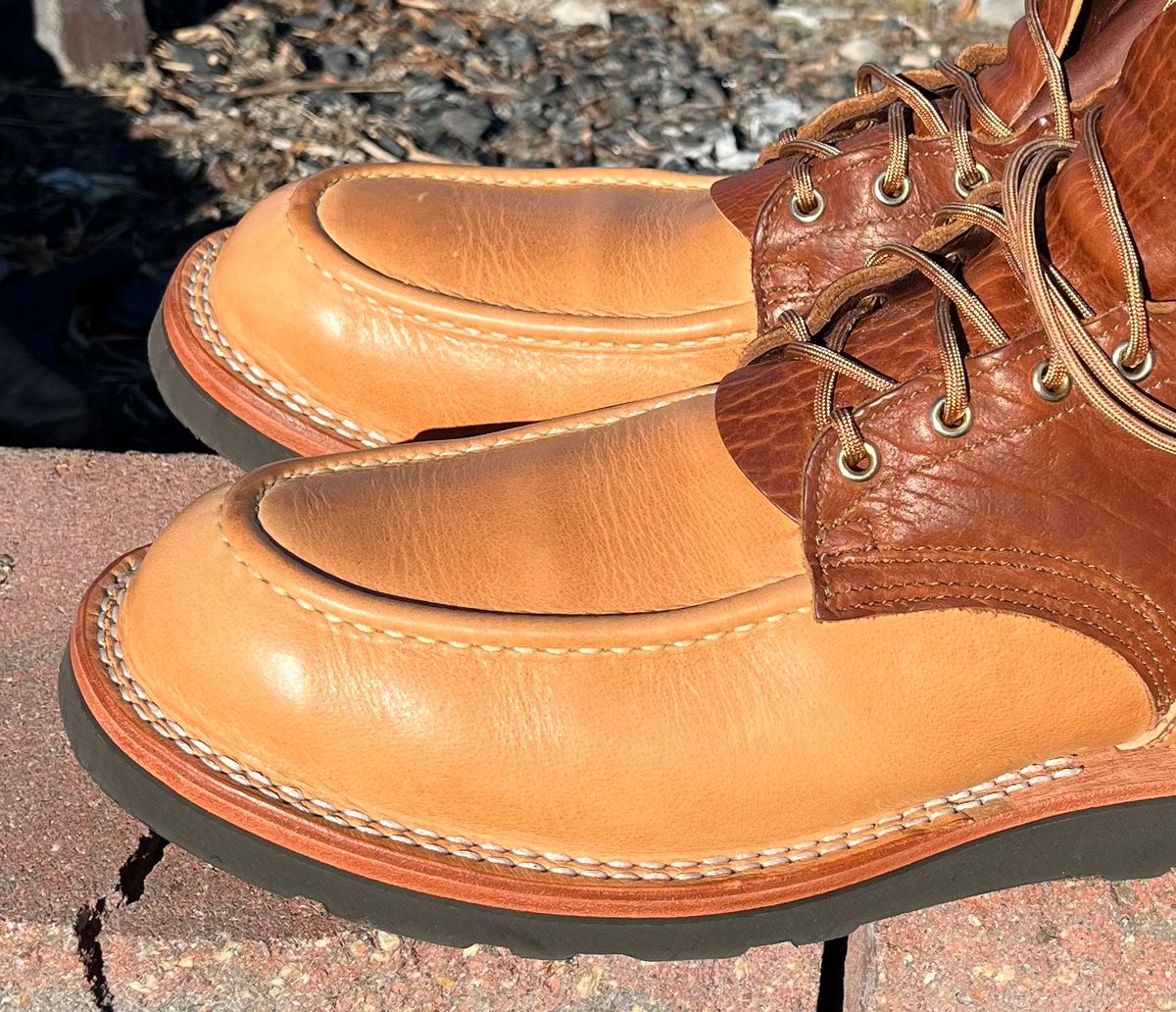 Photo by Gmetal64 on November 21, 2025 of the Nicks Moc Toe in Nicks Peanut Bison Over Nat Dub Light.