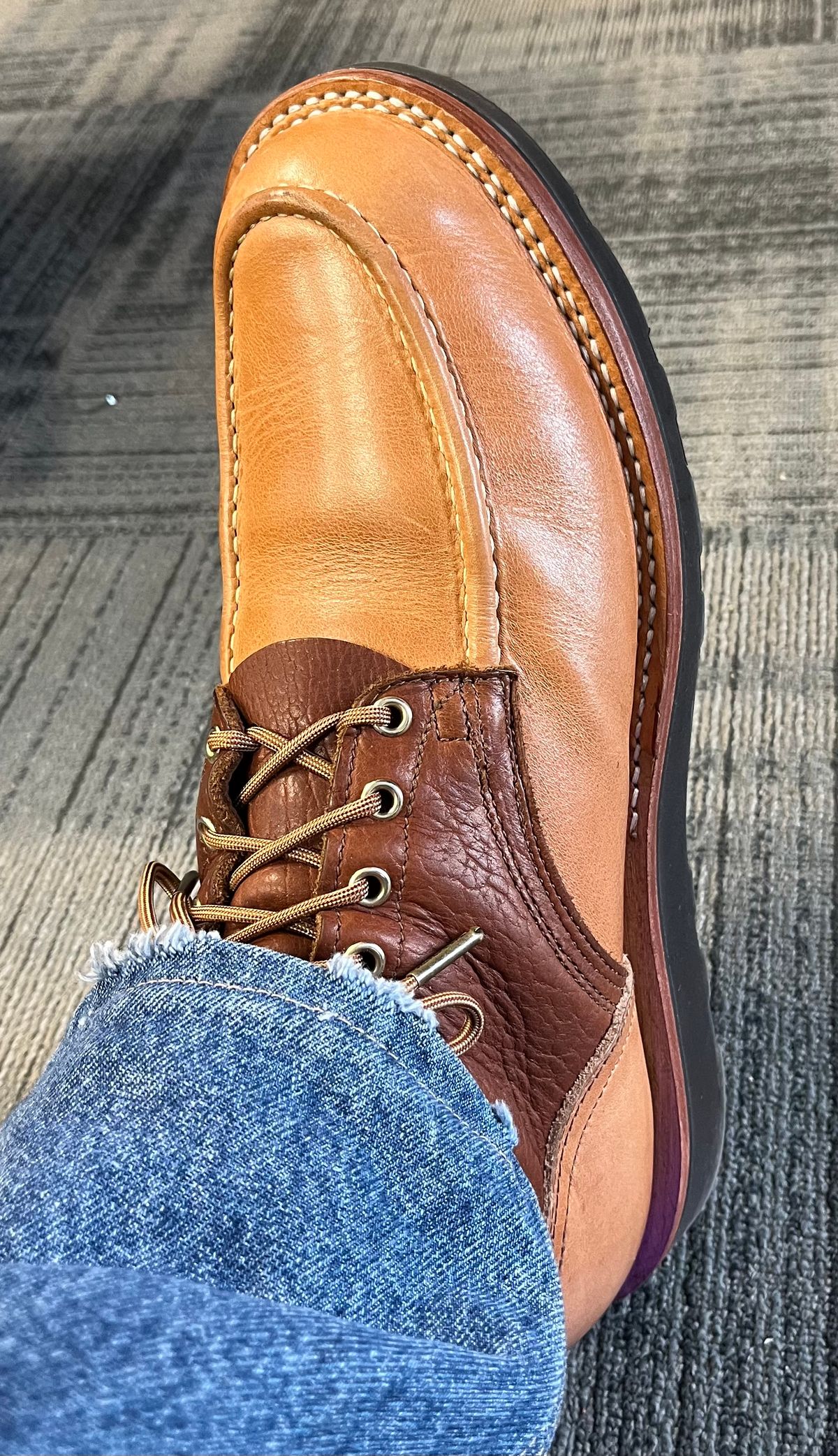 Photo by Gmetal64 on December 22, 2025 of the Nicks Moc Toe in Nicks Peanut Bison Over Nat Dub Light.