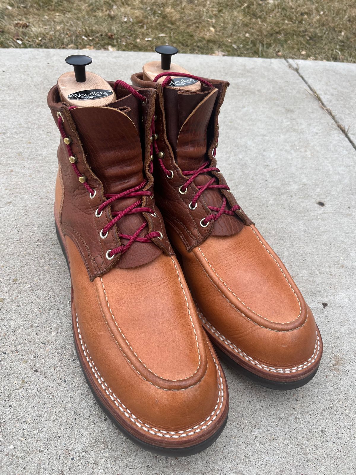 Photo by Gmetal64 on March 21, 2026 of the Nicks Moc Toe in Peanut Bison Over Nat Dub Light.