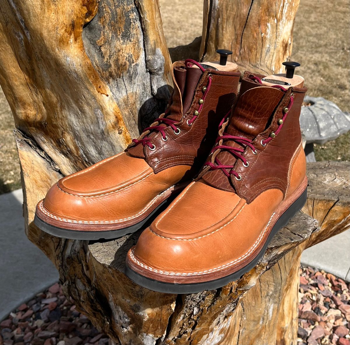 Photo by Gmetal64 on March 25, 2026 of the Nicks Moc Toe in Peanut Bison Over Nat Dub Light.