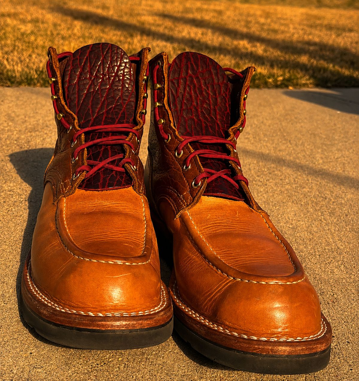Photo by Gmetal64 on May 10, 2026 of the Nicks Moc Toe in Peanut Bison Over Nat Dub Light.