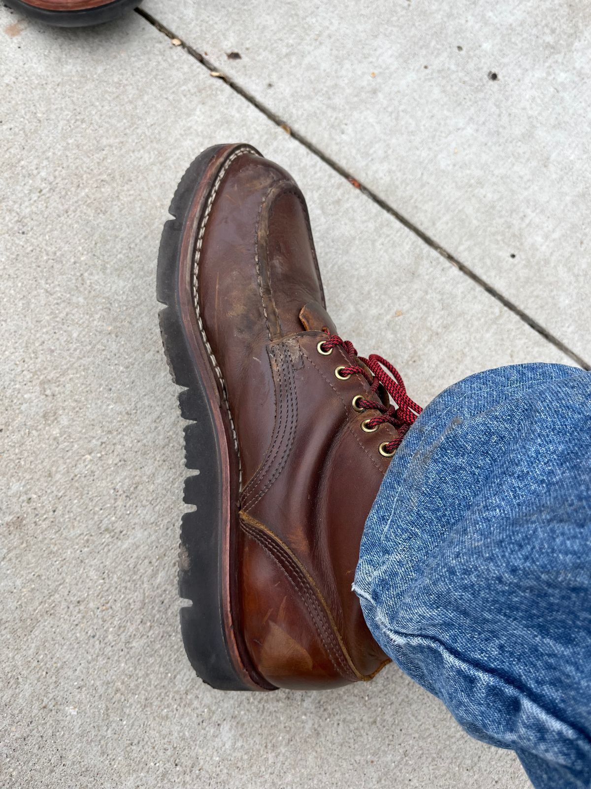 Photo by Gmetal64 on March 21, 2026 of the Nicks Aldert Strider Moc Toe in Horween Orange Predator.