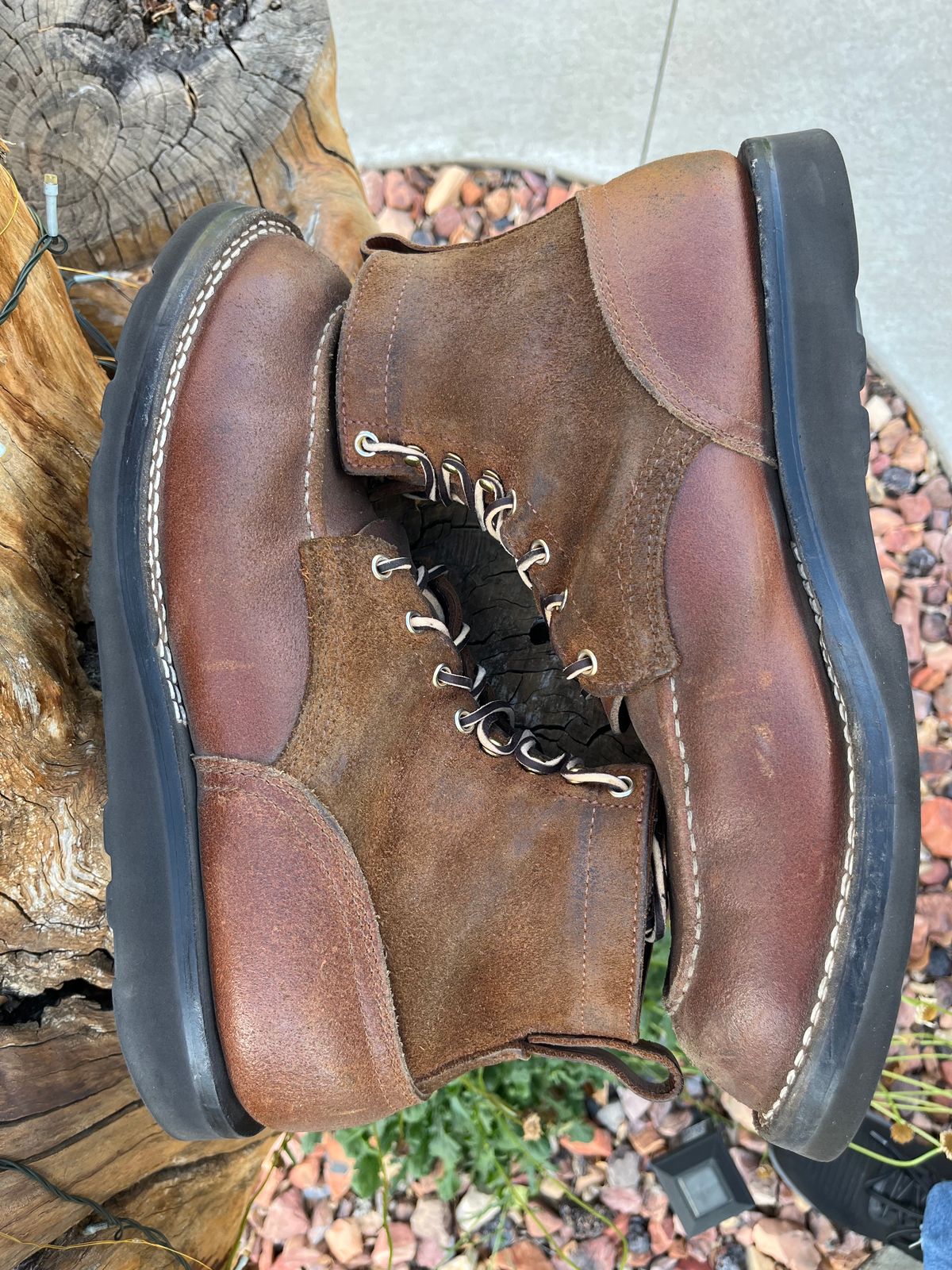 Photo by Gmetal64 on October 1, 2025 of the Nicks Moc Toe in 64 Brown Roughout Over Ember Waxed Flesh.