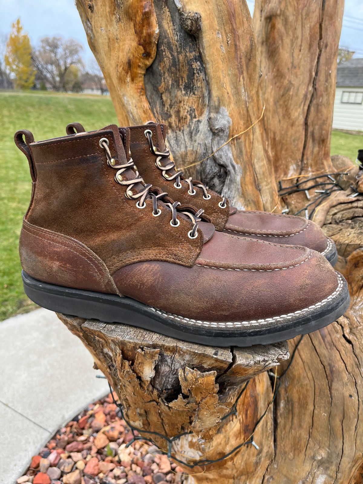 Photo by Gmetal64 on November 1, 2025 of the Nicks Moc Toe in 64 Brown Roughout Over Horween Ember Waxed Flesh.