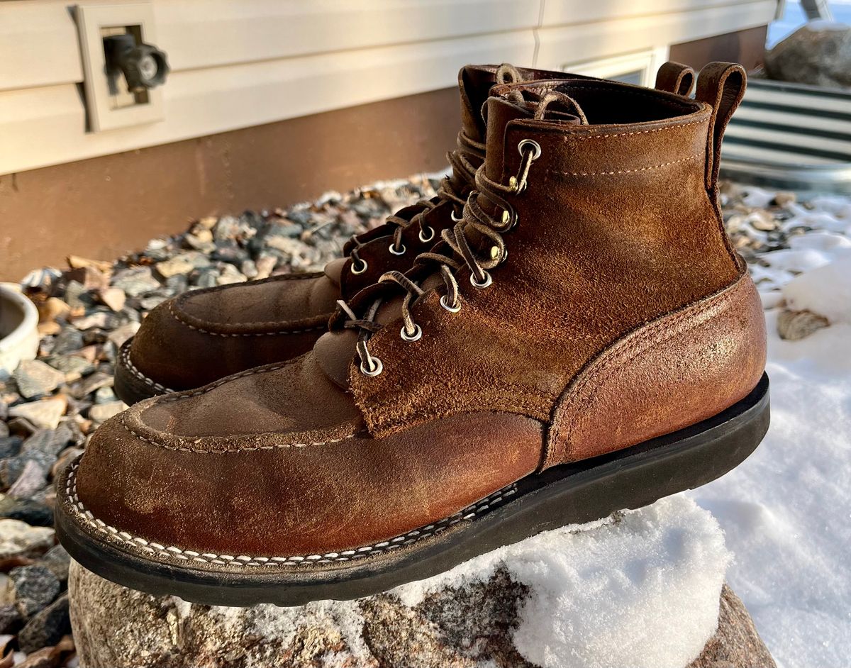 Photo by Gmetal64 on November 30, 2025 of the Nicks Moc Toe in 64 Brown Roughout Over Horween Ember Waxed Flesh.