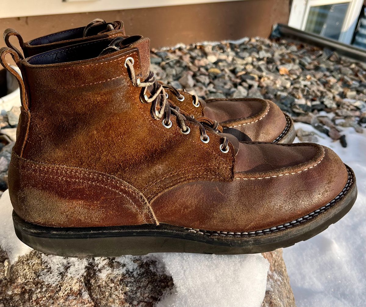 Photo by Gmetal64 on November 30, 2025 of the Nicks Moc Toe in 64 Brown Roughout Over Horween Ember Waxed Flesh.