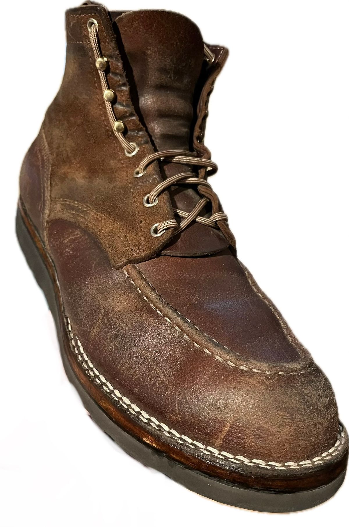 Photo by Gmetal64 on February 4, 2026 of the Nicks Moc Toe in 64 Brown Roughout Over Horween Ember Waxed Flesh.