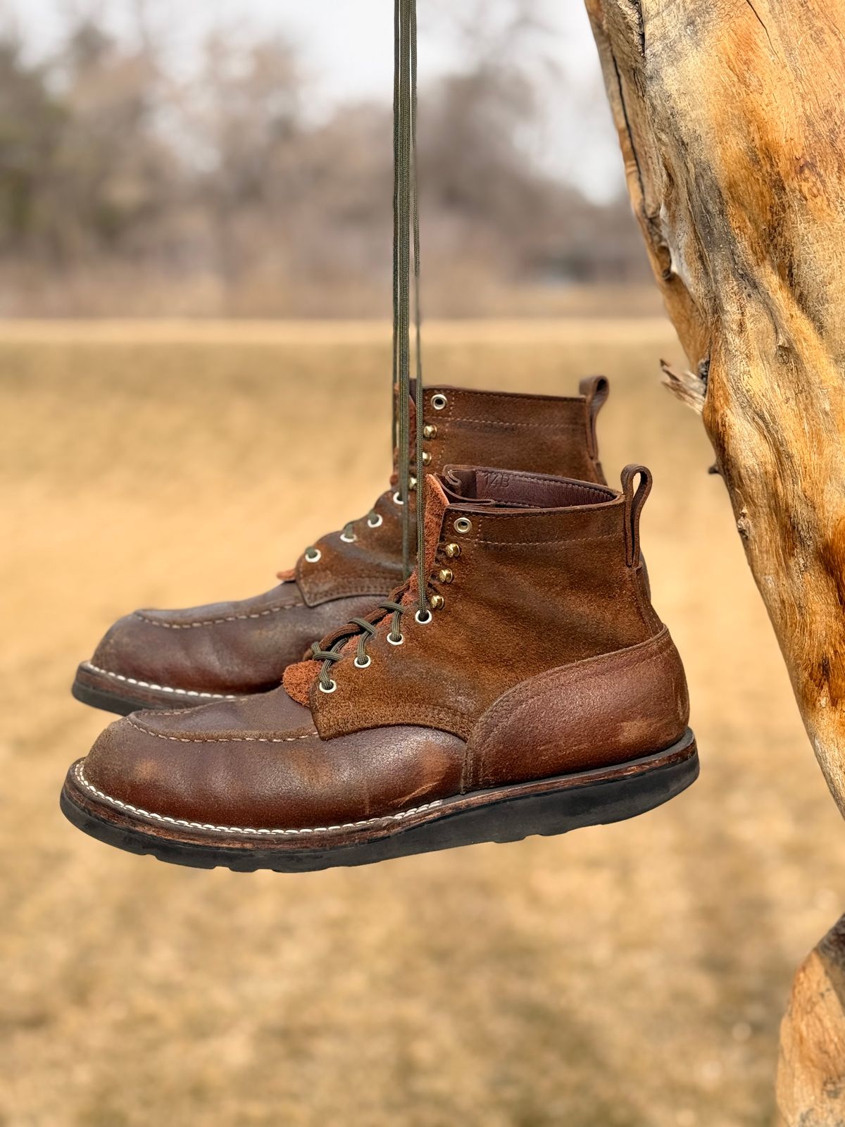 Photo by Gmetal64 on March 28, 2026 of the Nicks Moc Toe in 64 Brown Roughout Over Horween Ember Waxed Flesh.