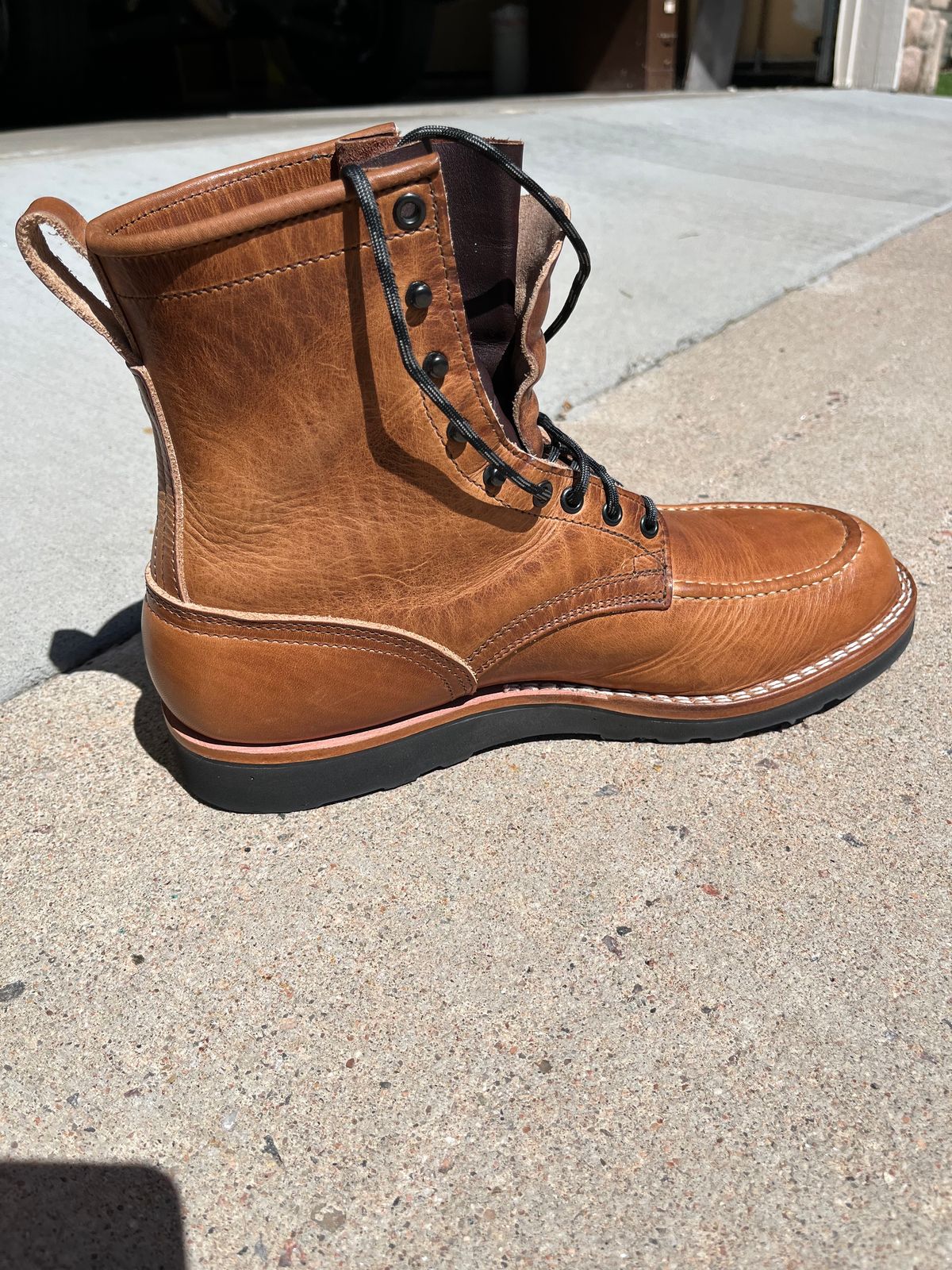Photo by wedge64 on September 1, 2024 of the Nicks Moc Toe in Horween Natural Dublin.