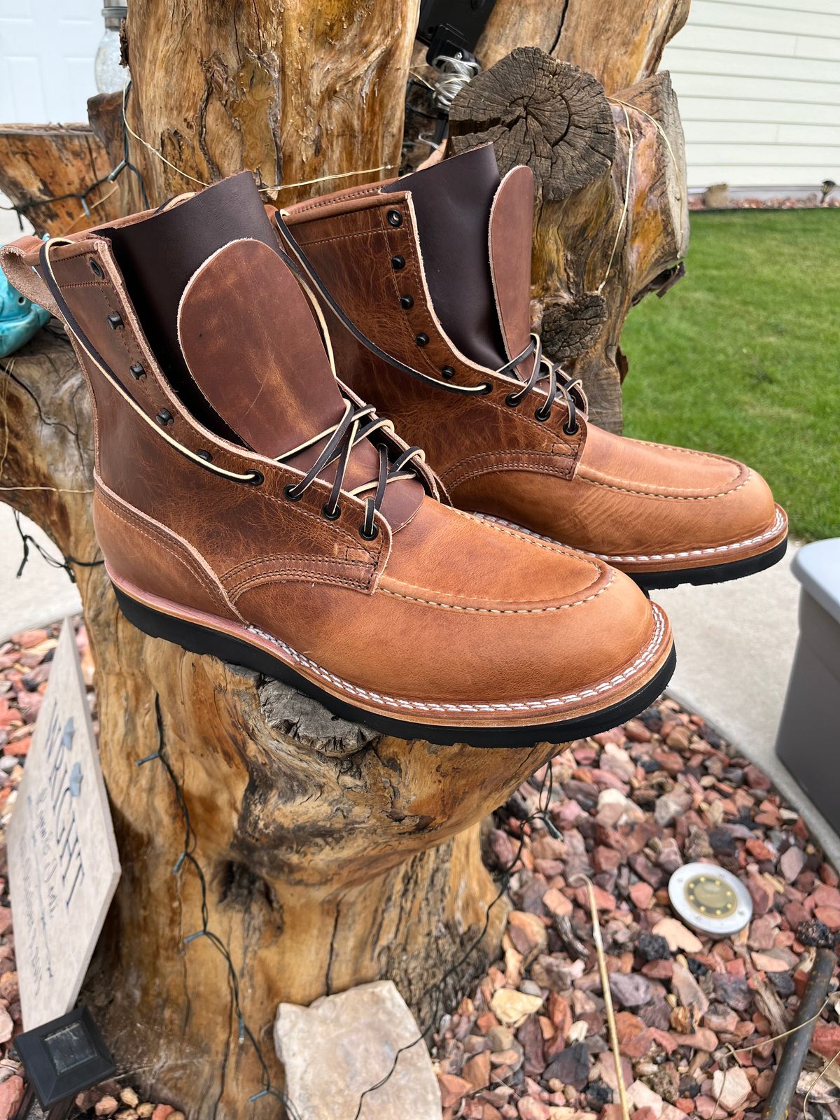 Photo by wedge64 on July 30, 2024 of the Nicks Moc Toe in Horween Natural Dublin.