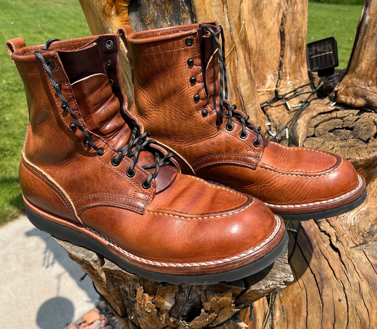 Photo by wedge64 on July 12, 2025 of the Nicks Moc Toe in Horween Natural Dublin.