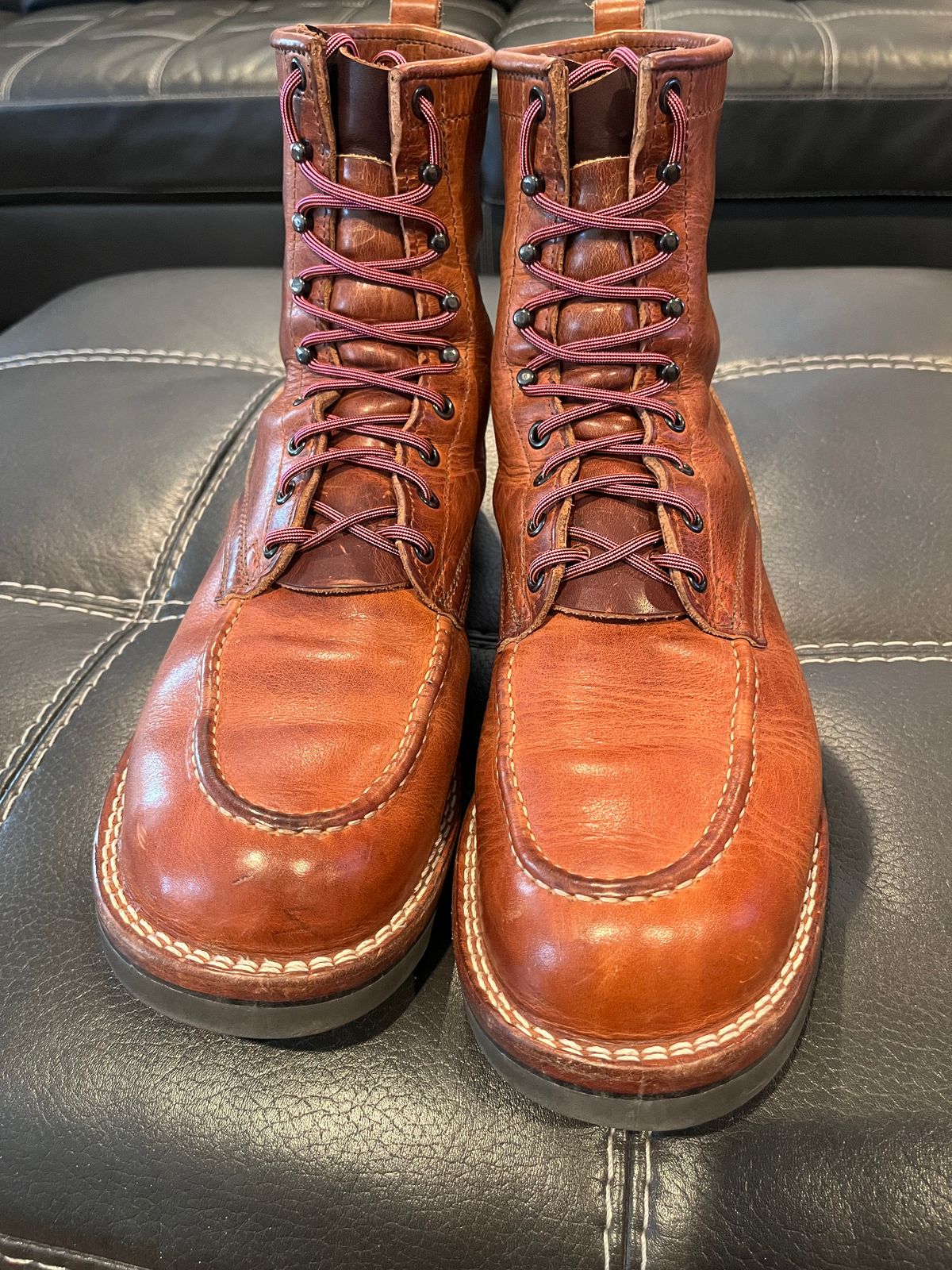 Photo by Gmetal64 on March 7, 2026 of the Nicks Moc Toe in Horween Natural Dublin.