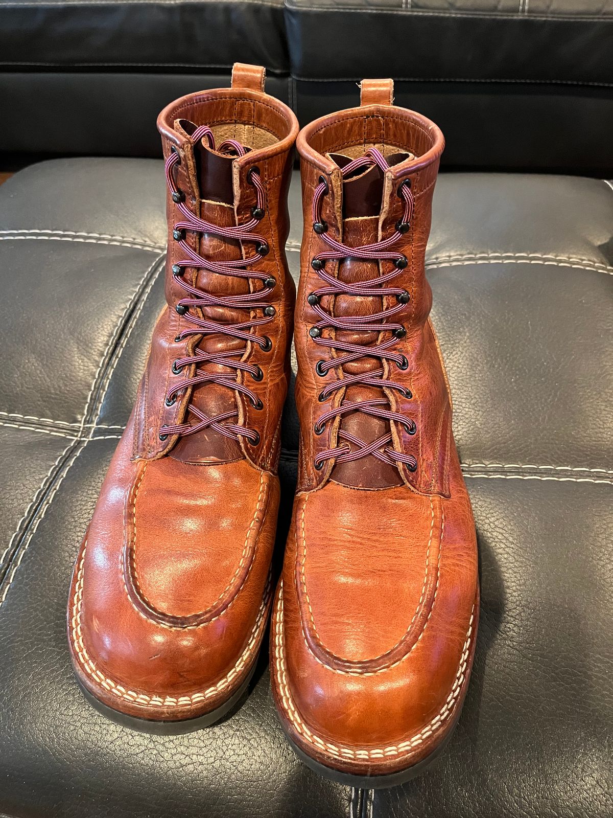 Photo by Gmetal64 on March 7, 2026 of the Nicks Moc Toe in Horween Natural Dublin.