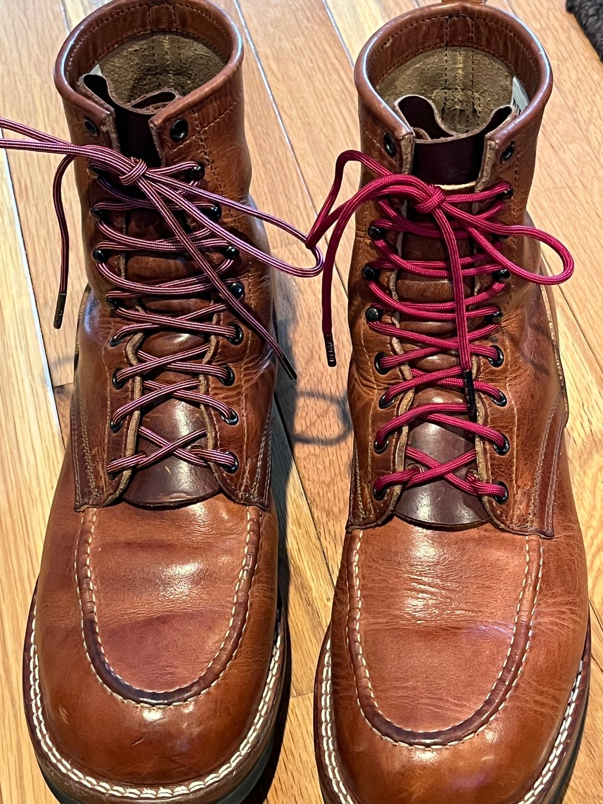 Photo by Gmetal64 on March 7, 2026 of the Nicks Moc Toe in Horween Natural Dublin.