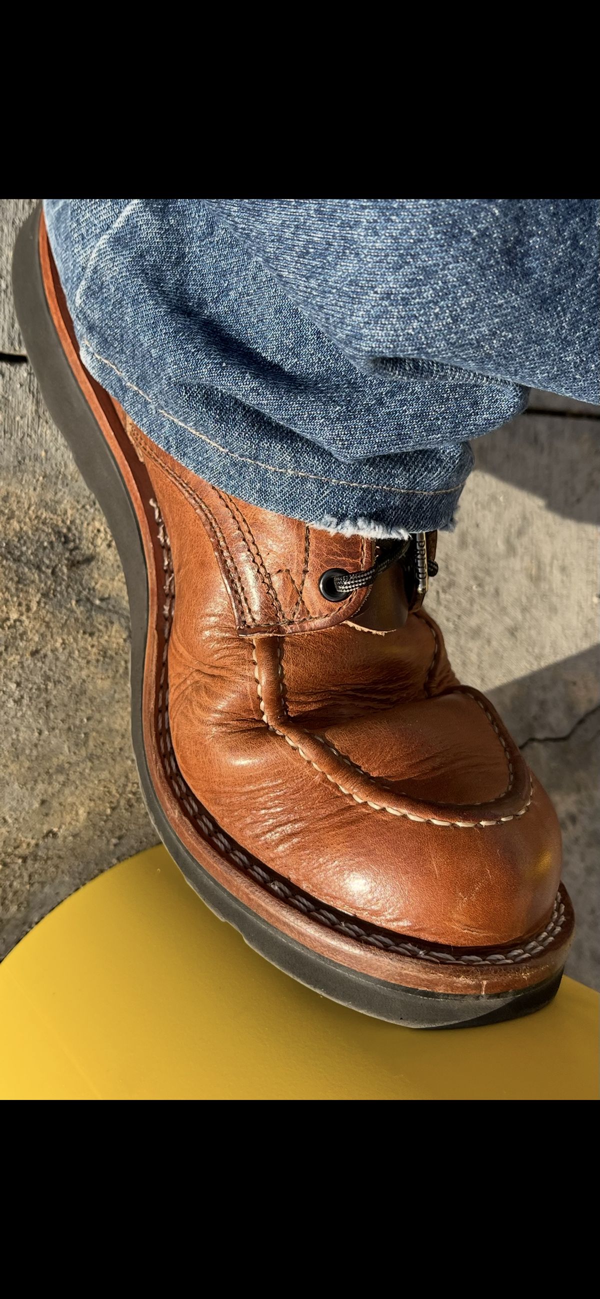 Photo by Gmetal64 on March 20, 2026 of the Nicks Moc Toe in Horween Natural Dublin.