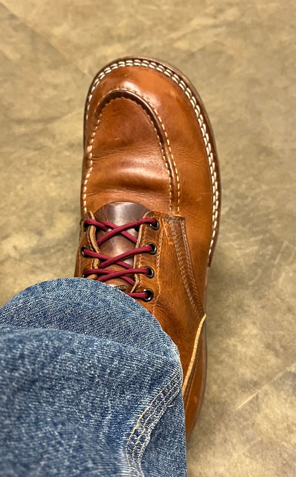 Photo by Gmetal64 on March 31, 2026 of the Nicks Moc Toe in Horween Natural Dublin.