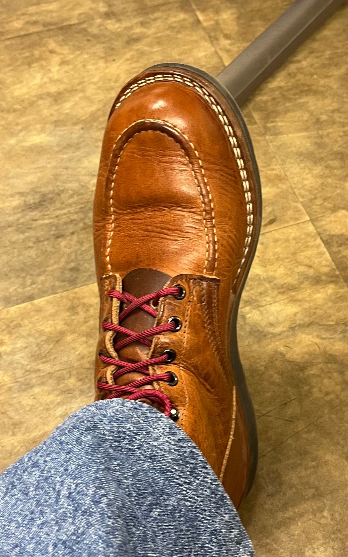 Photo by Gmetal64 on March 31, 2026 of the Nicks Moc Toe in Horween Natural Dublin.