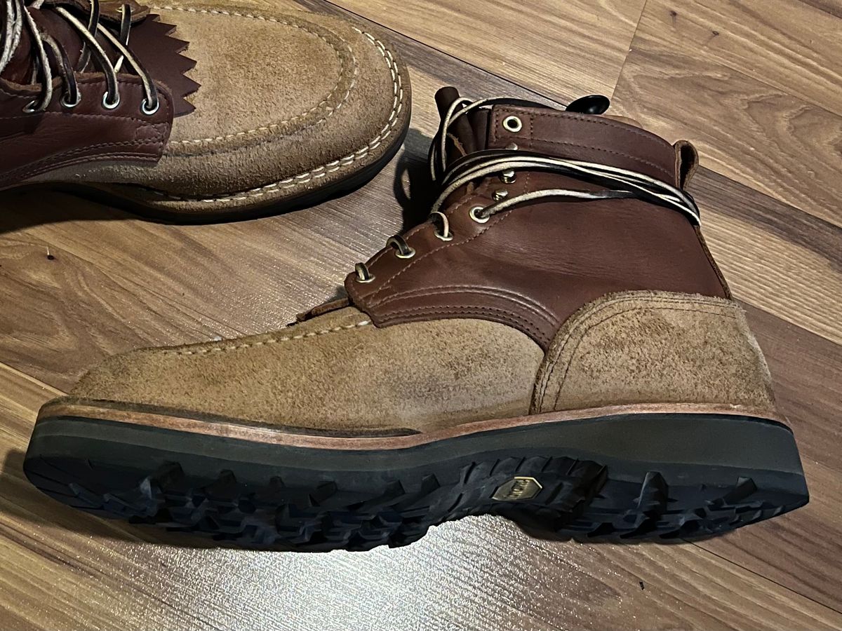 Photo by Gmetal64 on December 4, 2023 of the Nicks Nicks/ WedgeWork in Nicks 1964 Brown Smooth Over 1964 Tan Roughout.