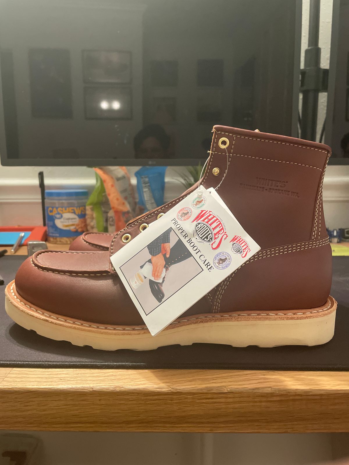 Photo by RoseAnvil_CT on October 26, 2022 of the White's Perry in Seidel Red Dog Oil Tan.